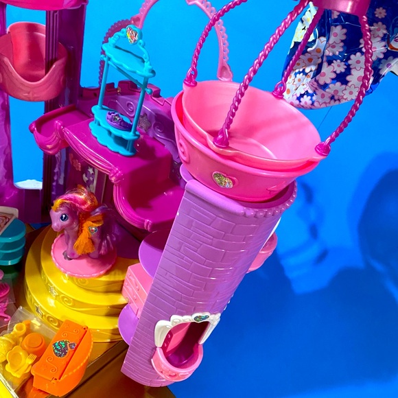 MY LITTLE PONY G3 2002 CELEBRATION CASTLE PLAYS MUSIC & LIGHTS UP EXCLUSIVE PONY - Picture 7 of 16